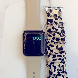 Apple Watch: series 3, GPS, 38 mm, aluminum